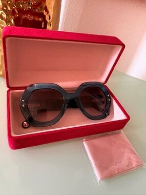 Carolina Herrera Oversized Sunglasses with Original Case